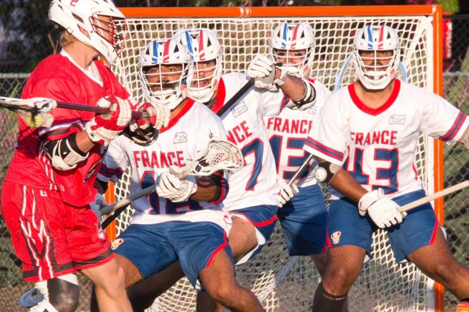 Joueurs France Lacrosse devant la cage